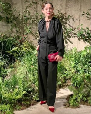 Mari Natsuki Instagram - @gucci
@sabatods
#GucciCruise25
#GucciLondra
#PR

昨夜は、GUCCI.2025クルーズコレクションへ

デート・モダンの空間とRunwayのグリーンが、
相対的に美しかった

伝統のGUCCIとサバトの新しいクリエーションも上質で、いよいよスタートという感じ！

GUCCIの創設者は、
 Londonの経験からインスピレーションを受けたそう、マリーねのshoes、bag、Glasses のRosso Ancora  ColorはThe Savoy Hotel の赤！

最高な夜でした.....