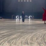 Mari Natsuki Instagram - @gucci @sabatods #GucciCruise25 #GucciLondra #PR 昨夜は、GUCCI.2025クルーズコレクションへ デート・モダンの空間とRunwayのグリーンが、 相対的に美しかった 伝統のGUCCIとサバトの新しいクリエーションも上質で、いよいよスタートという感じ！ GUCCIの創設者は、 Londonの経験からインスピレーションを受けたそう、マリーねのshoes、bag、Glasses のRosso Ancora ColorはThe Savoy Hotel の赤！ 最高な夜でした.....