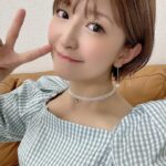 Mari Yaguchi Instagram - ABCテレビ 『これ余談なんですけど…』 の衣装👗✨ 座っててあまり見えなかったけど、 スカートがふわふわで可愛かったんですよー🥹✨ ギンガムブラウスとの相性も良くて、 脱ぎたくなかった🥹✨ 写真で残しておくー😋✨ タグもつけておくー🏷️✨ あと、TVerで見逃し配信もありますので、 是非ご覧くださいませー♪