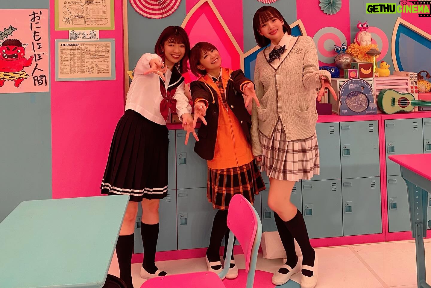 Mari Yaguchi Instagram - 「呼び出し先生タナカ」 ご視聴ありがとうございました🥹✨ みんなが本当に面白過ぎて、 まだまだバラエティの勉強しなきゃなと思いました。 ランキングも中の下で特に何も出来ず。 反省するところは沢山ありましたが、、、 制服着て、 女子校みたいにキャッキャッ出来た事が 凄く凄く楽しかったです!! アンジー先生の授業が特に最高でした!! キンタロー。さん本当に好き♡ ありがとうございました!!