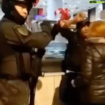 María Carámbula - 3 Likes - ➡️ @amigosenlacalle
Son personas realmente buenas, amorosas, que ayudan permanentemente a la gente que vive en la calle. La mezcla de sentimientos horribles que siento no la voy a describir (Si sos empátic@ los vas a sentir vos también)