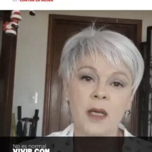 María Cecilia Botero Instagram - El 25N un día para alzar la voz y decirle a las niñas, jóvenes y mujeres adultas que “No es normal vivir con miedo” y que estamos para apoyarlas @cruzrojabogota  #SinMiedoA