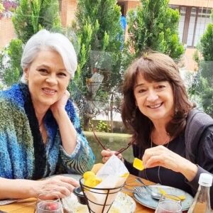 María Cecilia Botero Instagram - Seguimos conociendo lugares para comer delicioso en Bogotá 😋 
Hoy estamos en @umacantinaperuana
Recomendadísimo 👌🏻