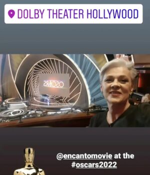 María Cecilia Botero Instagram - Aquí estamos! #Encanto #oscars2022
 💛💙❤️