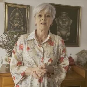 María Cecilia Botero Instagram - #CreerDeVerdad es comprometernos a construir un país nuevo, con verdad, reparación, reconciliación y donde la guerra no vuelva a tener lugar.
@comisionverdadc
