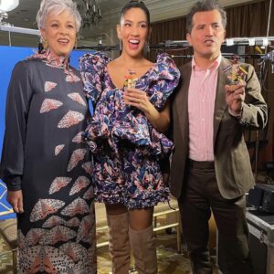 María Cecilia Botero Instagram - Estuve muy feliz de compartir esta hermosa experiencia con personas maravillosas. John y Stephanie encantados con sus regalos artesanales de Colombia. #encantomovie