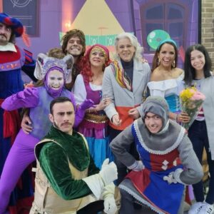 María Cecilia Botero Instagram - Una tarde maravillosa en el teatro Belarte,  en la función de El Jorobado, contagiandome de la risa y la alegría infantil. Qué buen plan familiar.  No se lo pierdan!!! Sábados 4 pm.