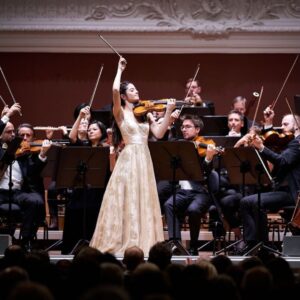 María Dueñas Instagram - Danke Basel for your warm welcome to my debut in this beautiful city😊 BRAVO @sinfonieorchesterbasel 🌹for your excellent musicianship and for trusting me in having to perform last minute without a conductor. I wish @boltonivor a speedy recovery and I’m looking forward to our second concert tonight!

📸: @bennohunziker