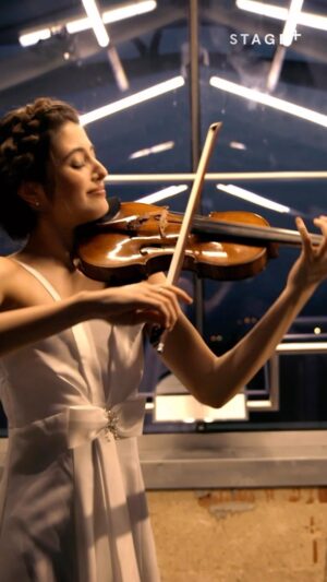 María Dueñas Instagram - @mariaduenasviolin is one of the most thoughtful and communicative musicians on the current classical scene. Stream her performance of Bach’s Partita No. 2 in D Minor, BWV 1004: IV. Gigue on #StagePlus.