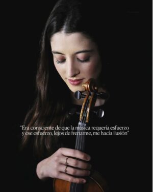 María Dueñas Instagram - Mil gracias @elpaissemanal por dedicarme esta portada y por la maravillosa entrevista, @jesusruizmantilla . Gracias @gustavodudamel , @gustavo.gimeno y @josep_pons_conductor por vuestras bonitas palabras sobre mi y gracias a todos vosotros por leerme y acompañarme. Que gran honor🙏🏻

📸: @djoolee ❤️