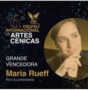 Maria Rueff Instagram - Muito obrigada pela distinção!
@finalmenteclublisboa 🌈❣️