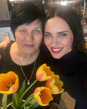 Maria Silvestar Instagram - Мама 💜