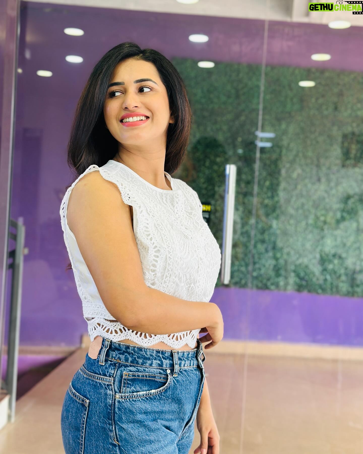 Maria Vincent - 3.2K Likes -