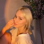 Maria Bakalova Instagram - I can feel the sunset
