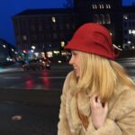Maria Bakalova Instagram - laughing day and night 💙