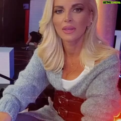 Maria Bekatorou - 9.6K Likes - Έχουμε χαρά γιατί είμαστε στο “The Chase”❤️ @bouloubasisv @elsaprotopsalti @christos_alexandropoulos @iro_krass @megatvcom #thechasegr #blessed #thankful #teamquotes