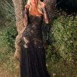 Maria Bekatorou Instagram - Ένα ωραίο βράδυ του Σεπτέμβρη στο γάμο του Μίλτου και της Μάγδας @stefanidismiltos @magda_kaz4 🤍Αγαπημένοι μου @mirodesigners με κάνατε χαρούμενη 🤍 #themmwedding #friendshipquotes #blessed