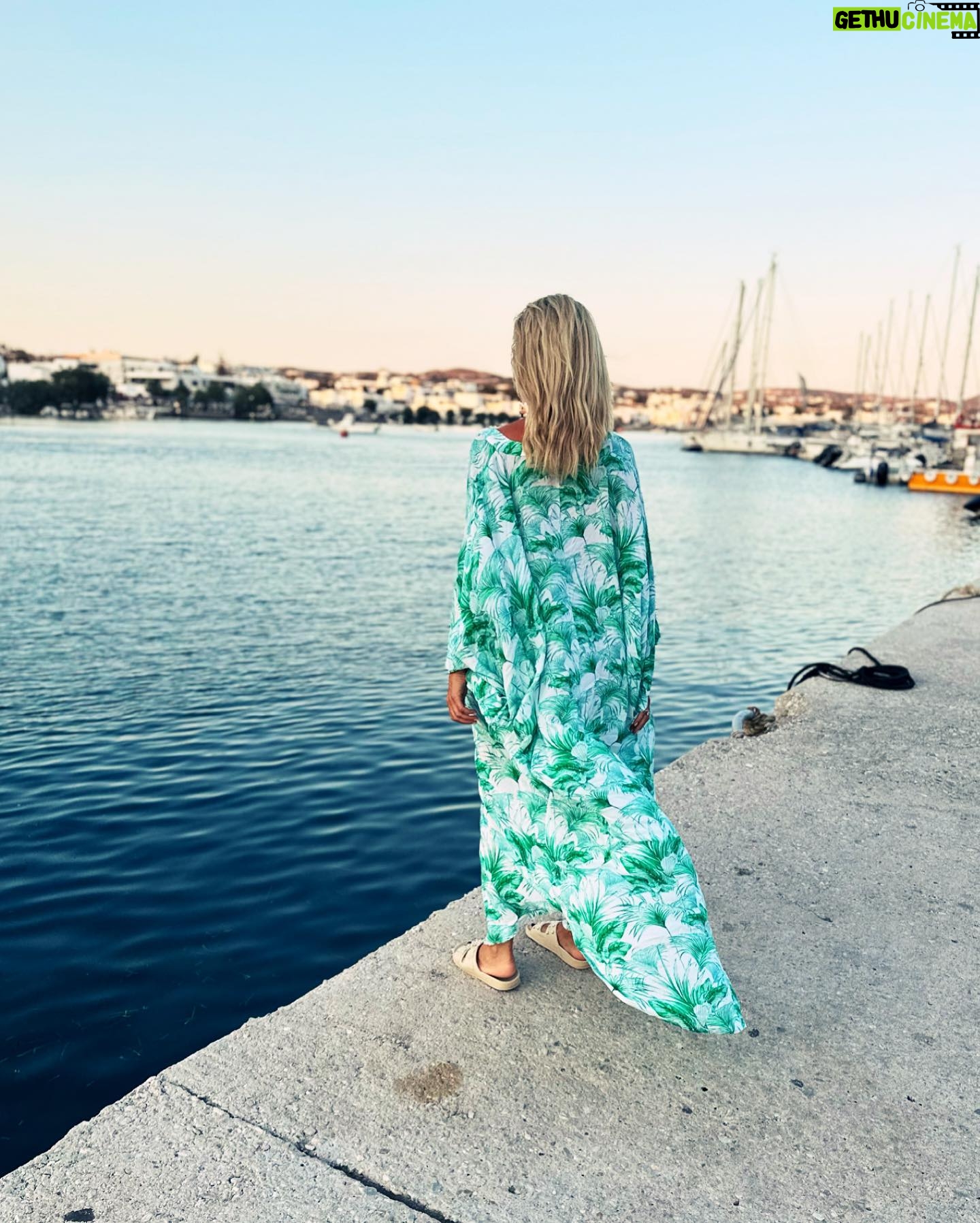Maria Bekatorou - 9.6K Likes - Καλό μήνα!Έφτασε ο Αύγουστος με τα ωραία του…Τον ήλιο,το φεγγάρι,τη θάλασσα,τα χρώματα…Πάμε να το γιορτάσουμε με το πιο καλοκαιρινό καφτάνι ΔΩΡΟ
Για να κερδίσετε:
💫Ακολουθήστε @saltwater_gr και @saltwater_resortboutiques
💫Κάντε like στη φωτογραφία και…
Καλές διακοπές!
Η κλήρωση θα γίνει στις 4 Αυγούστου.Καλή επιτυχία ❤️