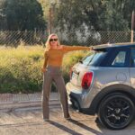 Maria Bekatorou Instagram - Στις καθημερινές μου διαδρομές, έχω παρέα το αγαπημένο μου Flexcar ! 🚗✨Ευχαριστώ @flexcar_gr για την άνεση και το στυλ που μου προσφέρετε. #FlexcarExperience #flexfamilyonfire