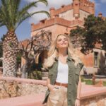 Maria Bekatorou Instagram - Τελικά είχαμε πολλά να πούμε @mickaelatheofilou… Και να νιώσουμε την άνοιξη που έρχεται με μια υπέροχη ομάδα 🤍Ευχαριστώ @vita.gr_ @nmastoras @pariakritidi @dimitris__stamatiou . Αύριο με το @tovimagr που κυκλοφορεί 🤍