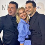 Maria Bekatorou Instagram - Μόνο αγάπη και θαυμασμό αξίζουν αυτά τα δυο ταλαντούχα αγόρια❤️ @mirodesigners @dimitrismastrokalos @giannisraptis #mytalentedfriends #mirodesigners #showtime#newcollection