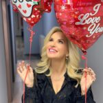 Maria Bekatorou Instagram - Κορίτσια μου αγαπημένα σήμερα που γιορτάζει ο έρωτας και η αγάπη,σκέφτηκα να γιορτάσουμε την δίκη μας υπέροχη «σχέση ομορφιάς» με τον πιο ωραίο ΔΙΑΓΩΝΙΣΜΟ . Σήμερα λοιπόν του Αγίου Βαλεντίνου γράψτε τι είναι για σας ο έρωτας σε ένα σχόλιο, και μπείτε στην κλήρωση για ΕΝΑ ΣΕΤ από τα αγαπημένα σας προϊόντα M COSMETICS! ❤ Μέχρι τις 20 Φεβρουαρίου τα πιο ωραία σχόλια για τον έρωτα θα αναδείξουν τις 10 νικήτριες που θα κερδίσουν από 1 σετ M COSMETICS που περιλαμβάνει το μοναδικό Άρωμα M COSMETICS και τον Ορό Άμεσης Ανόρθωσης M COSMETICS. Προϋποθέσεις συμμετοχής: Follow @mcosmetics_mariampekatwrou και @mariampekatwrou. ❤️Γράψτε στα σχόλια τι είναι για εσάς ο έρωτας ❤️Κάντε mention δύο φίλες σας