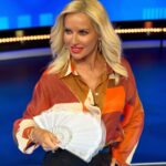 Maria Bekatorou Instagram - Κάθε απόγευμα μαζί στις 18:30’ γιατί μας αρέσει να παίζουμε 🤍 @megatvcom #blessed #thankful #thechasegr #lavieestbelle