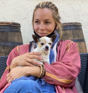 Maria Bello Instagram - “What do you love?” My boy. Dom. Whitney Houston. My family. Adventure. Green. Ping pong. Maxi. Design. An old Moroccan robe from the flea market at Santa Monica Airport Flea. Cooking mom’s meatballs. Redwood trees. Toddlers. See-saws. Bracelets @greglauren  Fog. Art and beauty @obsoleteinc Protests. Fashion. Creating together. Books. The smell of roasted chicken. Sunsets. Equality. Being. @sarahfinds mediation this morn asked “what do you love?” My boy... and repeat...