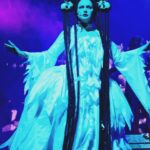 Maria Bersenyova Instagram - «Философ, знай же, что дочка нашего пана, не смотри, что румяная красавица, она есть самая лютая ведьма, каких только свет видел!» 😈 ‼️30 марта в 19.00 Пушкино Парк ‼️ Всех желающих и «могущих» 🤗 милости просим) Это ближайший показ, который подтвержден и согласован. Любые дальнейшие изменения (время/дата/переносы или доп.показы этого спектакля) будут незамедлительно фиксироваться в данном посте. Он будет закреплен в профиле на время специально для этого. 🙂 Другая информация, касающаяся данного спектакля, аннонсируемая мною ранее, на данный момент не актуальна. 🙃 Спасибо за эти классные фотографии @dasha__irkutsk__new ♥️ и отдельное спасибо нашему замечательному Хоме Бруту 🔥 Толя, ты @to100nado !!! 💪🏻😉 Приходите к нам в @rimteatr музыки и шоу Это стоит увидеть! 😉👌🏻
