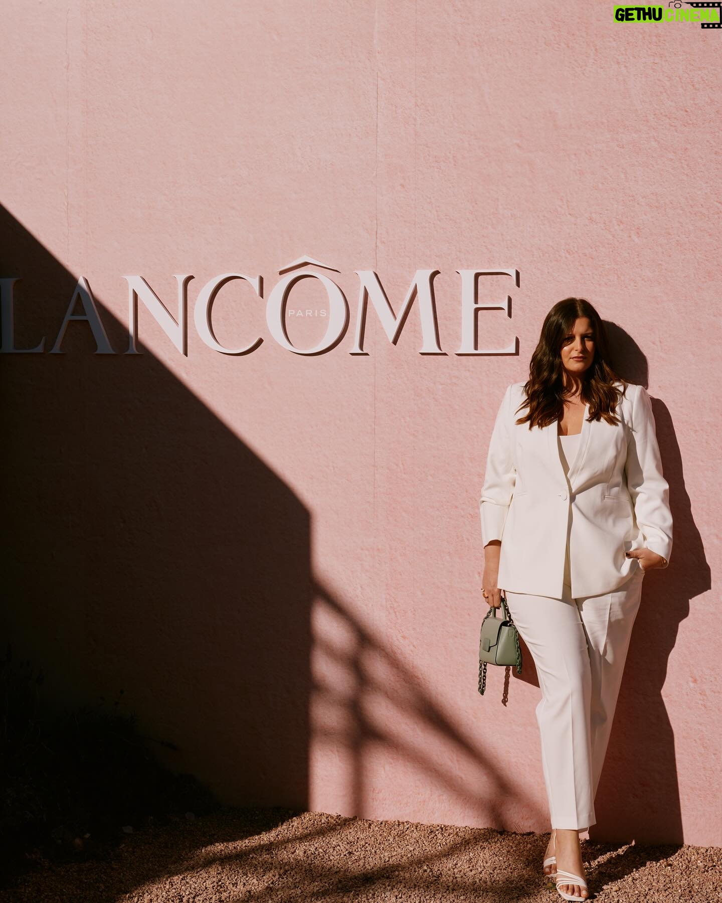 Maria Botelho Moniz Instagram - Obrigada à @luxwoman_pt pela bonita matéria, à @lancomeofficial pela bonita viagem e ao @joaopaulo____________ pelas bonitas fotografias. A revista já está nas bancas com a mais bonita na capa @claudiavieiraoficial 🩷