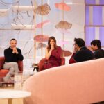 Maria Botelho Moniz Instagram – As fotografias são da estreia a 4 de Janeiro de 2021. Nunca o olhar brilhou tanto e o coração parecia que saltava batidas. Ao Cláudio, à minha equipa e a todos os que me acompanharam todas as manhãs, tenho tanto para vos dizer e ao mesmo tempo faltam-me as palavras. Digo-vos então o que vos digo desde sempre: foi um prazer, uma honra, um privilégio. Obrigada a todos, por tudo. 
Hoje estou de volta à antena e espero por vocês às 19:00 na TVI. Até já ❤️