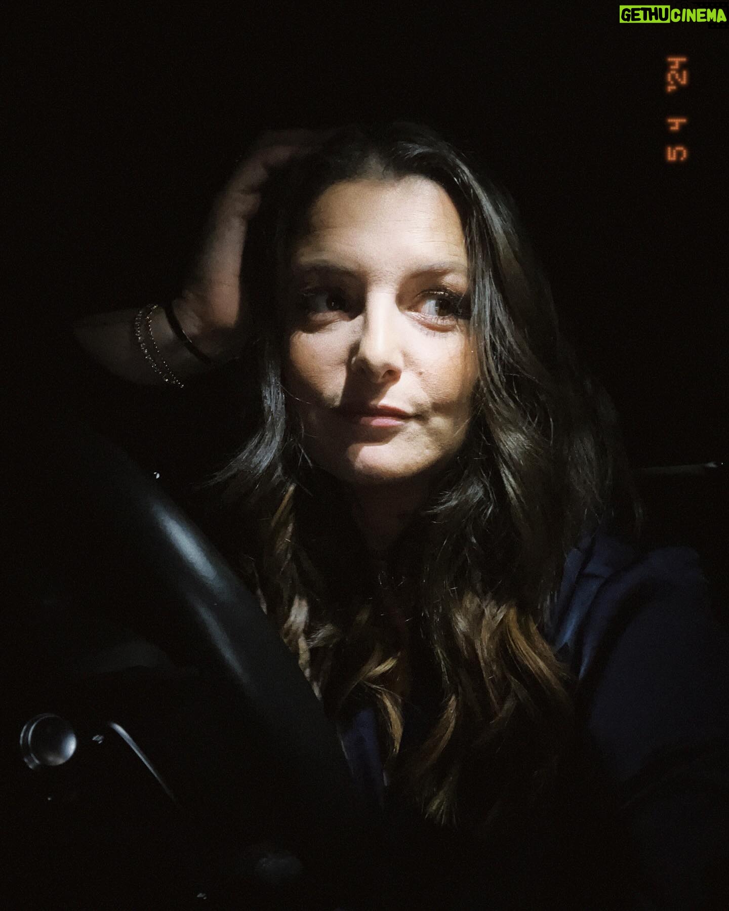Maria Botelho Moniz Instagram - Aquele post de saudação a todas as mães/pais que fazem horas dentro do carro em prol de mais uns minutinhos de sesta. Quem nunca?!