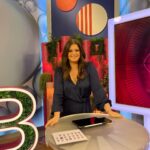 Maria Botelho Moniz Instagram - Maria Botelho Moniz já está em estúdio para apresentar o Diário desta tarde 💜👁️ Fique desse lado connosco! #bbtvi