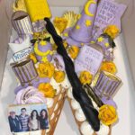 Maria Canals-Barrera Instagram - Thank you @crumbles__patisserie @createwith__katie @emietter_pr for the BEAUTIFUL #wizardsofwaverlyplace cake celebrating the show’s return! 🔮🪄