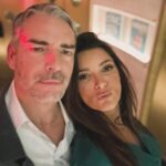 Maria Cerqueira Gomes Instagram - 24 horas muito intensas que foram partilhadas com alguém que a televisão me deu de presente. O @claudio_ramos fazia parte da minha vida antes de eu fazer parte da dele. Sempre me fez rir e a sua sinceridade sempre me fez bem. Pragmático, mal disposto e muito divertido. Não é de todo perfeito e isso torna-o irresistível. Envelheceu melhor que o vinho do Porto e está disponível para o amor. E ele merece uma história com final feliz. É esse o meu desejo para os 50 que começaram em Novembro. Adoro-te @claudio_ramos. E este post é teu. 😌❤️