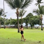 Maria Cerqueira Gomes Instagram - Samba, família, pão de queijo, 🍺 e mergulhos! A energia do 🇧🇷 faz-me tão bem!