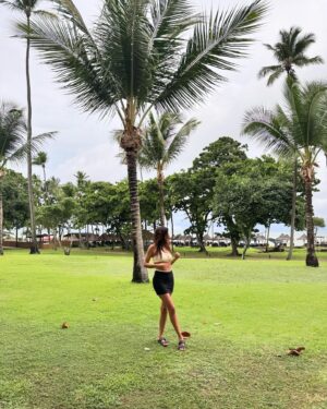 Maria Cerqueira Gomes Instagram - Samba, família, pão de queijo, 🍺 e mergulhos!
A energia do 🇧🇷 faz-me tão bem!