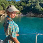 Maria Hering Instagram - Nature at his finest 🫶 loved watching this torpedo underwater duck 🦆😅.. one week on the catamaran are now over .. amazing memories like this are made .. 🤩 . #catamarantrip, #enjoythemoment, #love, #light, #greekislands, #ioniansea, #awareness, #selfgrowth, #makingmemories