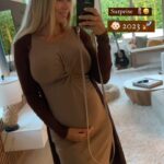 Maria Hering Instagram – Hello everyone 🤩 and hello 3. Trimester 🤰.. we are super and happy and excited for the new chapter.. our both first 👶🏻 is arriving soon ❤️.. pregnancy has been an interesting experience, with more emotions, more eating, more femininity and definitely more cellulite 🍊 😅 .. and so much more .. excited for the next last few weeks and what is to come .. I’m slowly getting mentally prepared.. motherhood is around the corner 🫣😍🚀🙌
.
#babynews, #love, #powerofpositivity, #enjoythemoment, #thankyou