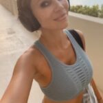Maria Hering Instagram - Uhh, a few days without posting anything on my feed .. who missed me 🤩? Love this new exercise 🔥 .. remember, don’t forget to smile 😁