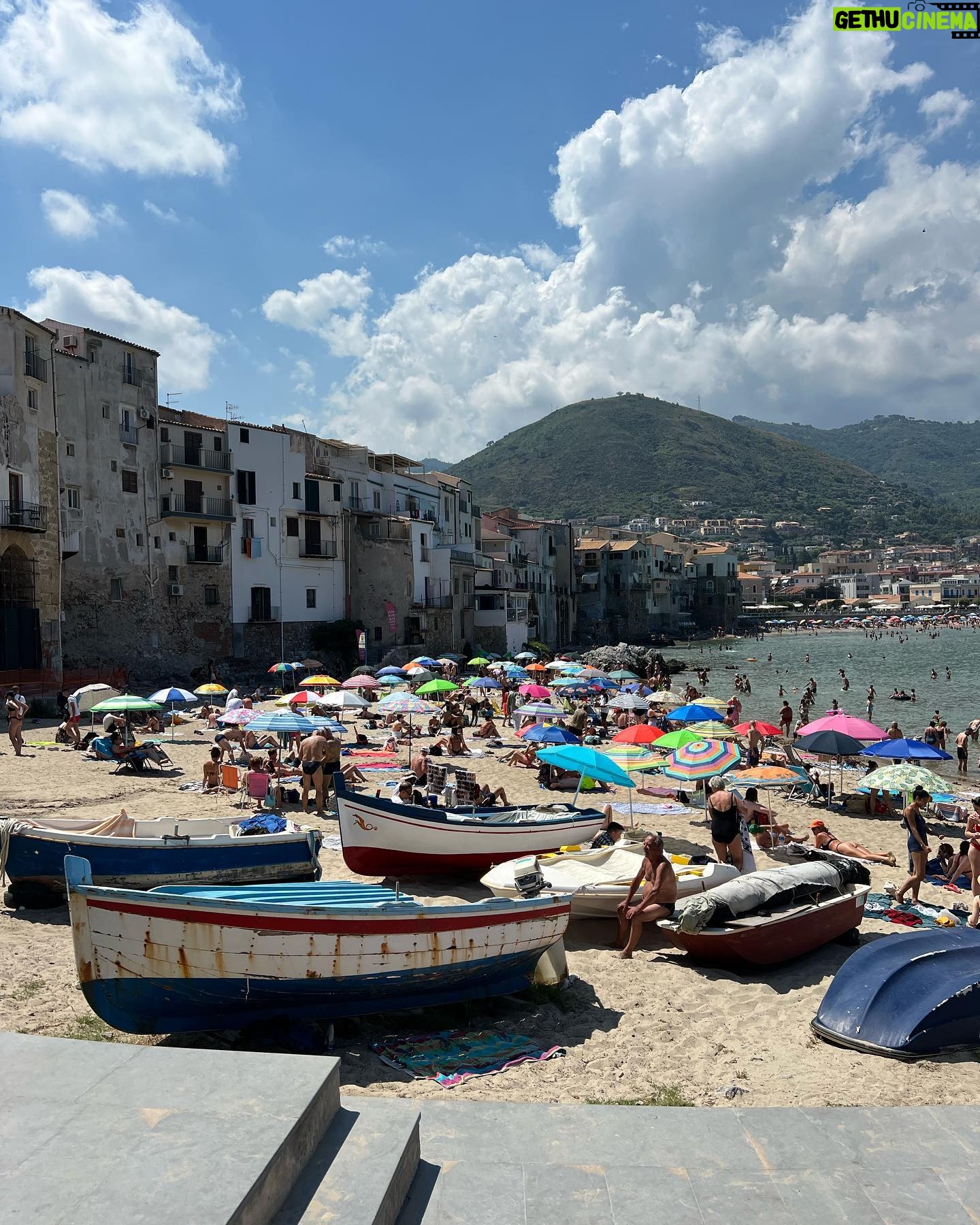 Maria Hering Instagram - When exploring Cefalu in Italy 🇮🇹.. #makingmemories . #cefalu, #enjoylife, #enjoythemoment, #roadtrip, #timmytripod, #love, #powerofpositivity, #outofcomfortezone, #husbandandwifeyontour, #oldtown, #history, #nevergiveup