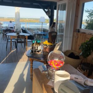 Maria Hering Instagram - Some memories from cap ferret .. 🇫🇷 loved this authentic restaurant.. the oysters and seafood are their specialty, everything fresh caught right in front the ocean 🌊 
Do you like oysters? 
.
#capferret, #makingmemories, #thankyou, #love, #powerofpositivity, #seafood, #roadtrip, #authentic, #believe