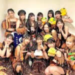 Maria Makino Instagram - ♡ ♡ Happy birthday to 井上春華ちゃん! 🎂🎀🌈🎂🎀🌈 ✨🎶モーニング娘。'24 コンサートツアー春 MOTTO MORNING MUSUME。🎶✨ 2024.5.6🍊愛媛公演 とってもありがとうございました🐰🍊 🎀🎀🎀 今日もみなさんのおかげで勝つことができました。 井上春華ちゃんに締めてもらいます❣️ それでは、はるちゃんよろしくじゃくー🌻 (はるちゃん“くじゃくー🌻”ポーズしてくれた❣️❣️) 「よー👏」byはるちゃん 牧野真莉愛と井上春華でした❣️❣️❣️ ↑ まりあMCでお話しました🐰💕 ♡ ♡ #モーニング娘24 #石田亜佑美 さん💙 #野中美希 ちゃん💜 #山﨑愛生 ちゃん💚 #井上春華 ちゃん🎂💕 #牧野真莉愛