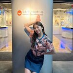 Maria Makino Instagram - ♡ ♡ 🌻👓インディアンストークライブ『ひまわり君とメガネ君』👓🌻 2024年5月5日(日)🌻ヨシモト∞ホール 🎀 きむさんのまねしながらお家に帰りました。 ＆ ぽぽぽぽぽーこわい “インディアンスさんのYouTube”今から見るね🐰 「くじゃくー🌻」コンサートMCで勝手に使用してます🐰ごめんなさい。 I❤️くじゃくーーー🌻🌻🌻 🌻👓🌻👓🌻👓🌻👓🌻👓🌻👓 ブログに感想文書いた🐰※プロフィールから飛んでね💕 ♡ ♡ #インディアンス さん #ひまわり君とメガネ君 #田渕章裕 さん🌻 #きむ さん👓 #モーニング娘24 #牧野真莉愛