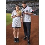 Maria Makino Instagram – ♡
♡
✨《日韓ドリームプレーヤーズゲーム》プロモーションイベント✨
糸井嘉男さん登場❣️❣️❣️
2024.6.2⚾️ES CON FIELD HOKKAIDO

🎀⚾️🎀⚾️🎀⚾️🎀⚾️🎀⚾️🎀

💖よっぴっぴ💖

🐥球場入りよっぴっぴ
「まりあちゃーん！！今日は打つで！！！」
よっぴっぴが言いました。そして握手してくれました🌈
よっぴっぴはめっちゃでかくて、声も大きくて、まりあはよっぴっぴに会ってもっと元気になりました。
エネルギー与えてくれるよっぴっぴ✨

🐥打ち合わせよっぴっぴ
「まりあ、SHAKE踊れます！」
「えー！踊れんの！？俺勇気100%踊れる」byよっぴっぴ
よっぴっぴワールド🌈ずっとよっぴっぴでした✨✨✨

🐥VSよっぴっぴ
まりあとってもすごかったです🔥🔥🔥
一球勝負が終わってすぐ「もう1回投げるの？すごいね」byよっぴっぴ

🐥ひみつのよっぴっぴ
「よっぴっぴ。まりあちゃんは、よっぴっ“ぴ”やねん。“ぴ”が1個多いねん！」byよっぴっぴ

今この瞬間(とき)に　輝き放て
男 糸井 力強く　突き進め前へ
♡
♡
【撮影協力】
石田亜佑美さん📸6枚目動画
大阪のじぇーくんお姉さん📸7.8.9.10枚目

#糸井嘉男 さん💖
#よっぴっぴ 🐥💕
#日韓ドリームプレーヤーズ ⚾️
#LOVE新庄 ❤️
#lovefighters 🐻🐻🐿🦊 #北海道日本ハムファイターズ 💖
#GAORA ⚾️
#モーニング娘24 #牧野真莉愛