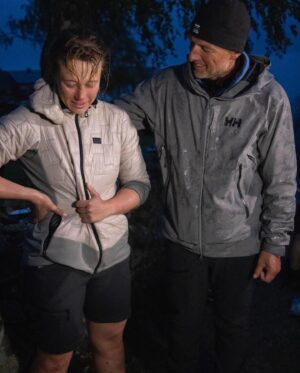 Maria Stavang Instagram - Her kommer mitt lille kjærlighetbrev til 71 grader nord. Tusen takk for alle meldingene jeg har fått av folk, wow!  For et eventyr, faktisk Norges farligste eventyr! 

Niklas - Shit. Du har vært tålmodigheten selv. Du har betydd så mye for meg her inne og for opplevelsen. En som man kan se opp til! Deilig å få se i finalen hva som bodde i deg når du ikke måtte bære på lag Nordkapp. En maskin med noen svakheter i kategorien isbre. Takk for turen Niklas!! <3 

Bilal - Faen så du banner. Haha og jeg har blitt så glad i deg. Du er en bukk. En stabeist. Og vi har vært to bukker sammen. Jeg er så imponert over deg som person. Alt du kan. Du er ydmyk og vettug! Som Terje sa, den yngste eldste jeg har møtt. Det var en overgang for meg å ikke vite hvor mange ganger du har gått på do når hverdagen kom tilbake. Takk for turen Bille! <3 

Caroline - Takk for at du ble med på tur og at vi to var jentene på Nordkapp! Du er noe av det morsomste jeg vet om <3 «Å dø er ikke noe å være redd for, for tenk om du dør på 71, da dør du på TV og det er ikonisk.»

Kevin - Kevin tenk at du finnes. Jeg kan ikke fortelle noe om deg for da blir dette innlegget tatt ned. Jeg er glad produksjonen aldri fant den kniven du hadde gjemt i rompen. Jeg håper du får Gullrute. 

Johanne - Den var sur!! Det tok litt tid før vi ble kjent, vi måtte bare slå ut hele Lindesnes først. Du er gøy!! Du er søt og uskyldig også visste jeg hele tiden at det bor et monster i deg. Jeg kommer til å angre hver dag på at jeg lærte deg å ta ut kordinater på grader, men jeg burde kanskje lært meg det selv først! Takk for tur! 

Og takk til resten av Lindesnes og produksjonen!!! Ville tatt 100 dager til!! 

📸 @matti_bernitz