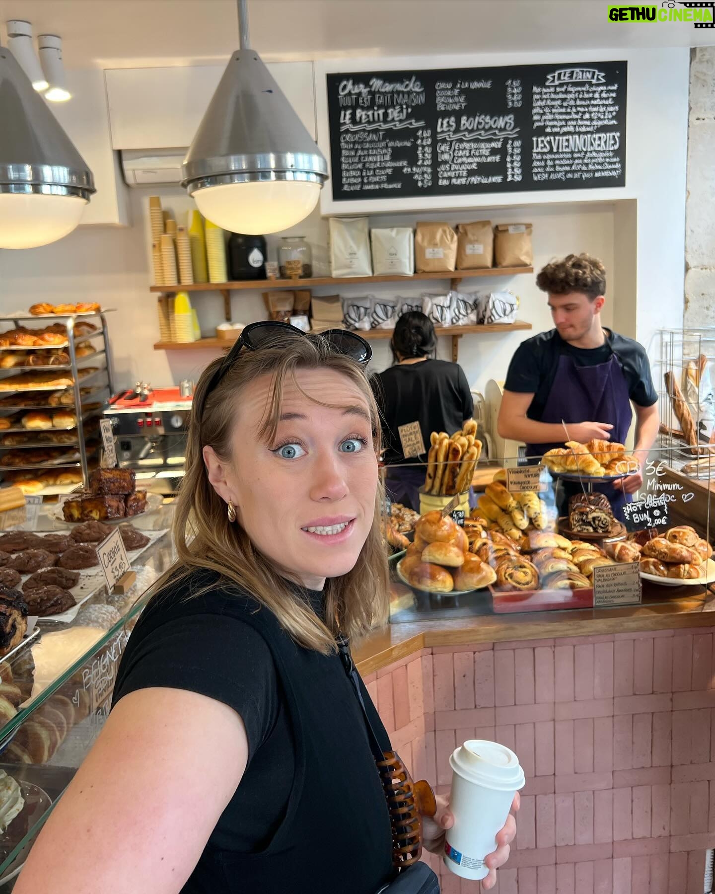 Maria Stavang Instagram - Hei Paris! ✨ jeg elsker visst og reise jeg og gjør ikke annet haha typisk meg å reise hele tiden