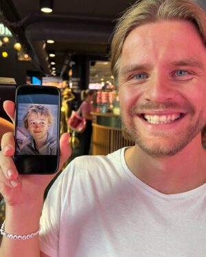 Maria Stavang Instagram - Premiere på 71 i dag 🥹🙌🏻