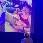 Maria Stavang Instagram - Si ifra om noen trenger en heindundranes underholdningsartist til ditt julebord.