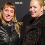 Maria Stavang Instagram - Beklager for at vi ikke kledde oss ut men antrekkene kan vell være opp for tolkning?